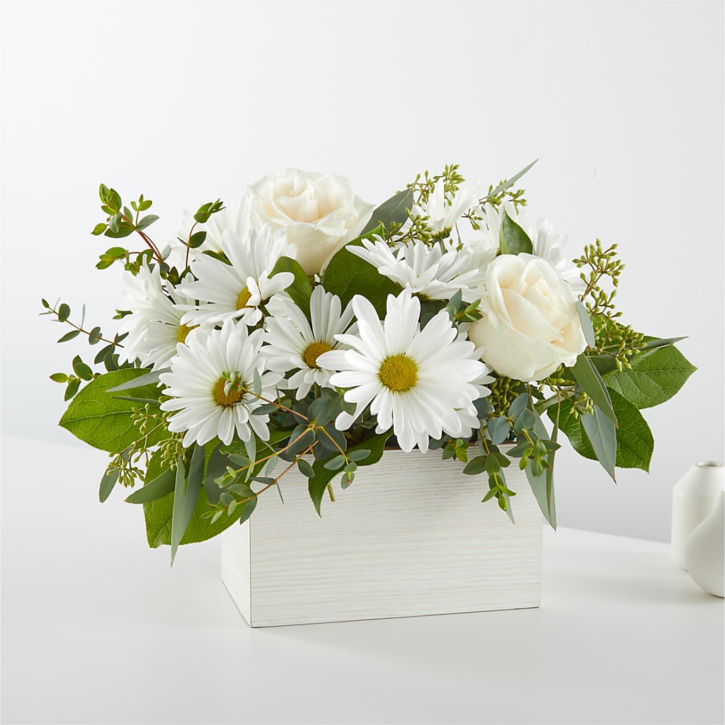 Fresh Linen Box Bouquet – LETITTE'S FLOWERS & GIFTS, Beaumont TX