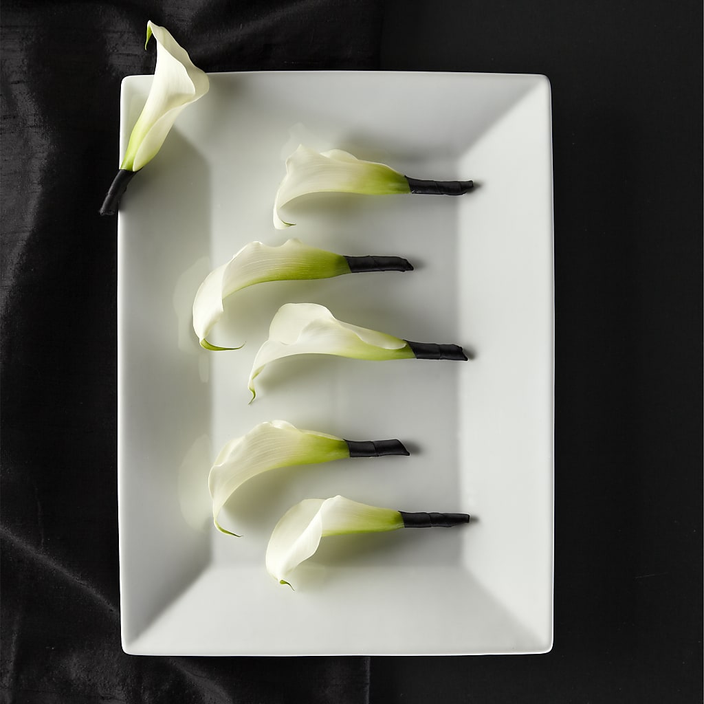 Calla Lily Promise Boutonniere – LETITTE'S FLOWERS & GIFTS, Beaumont TX