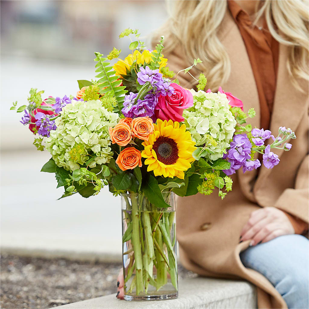 Vibrant Greetings Bouquet – LETITTE'S FLOWERS & GIFTS, Beaumont TX
