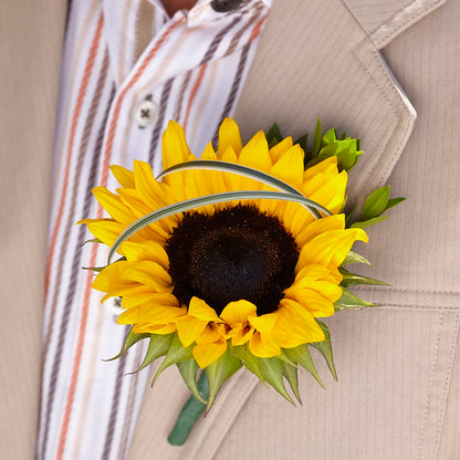 Free Spirit Boutonniere – LETITTE'S FLOWERS & GIFTS, Beaumont TX